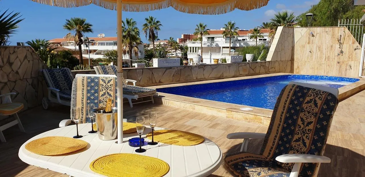 فيلا Sunny House With Private Pool And Sea View أذيخي