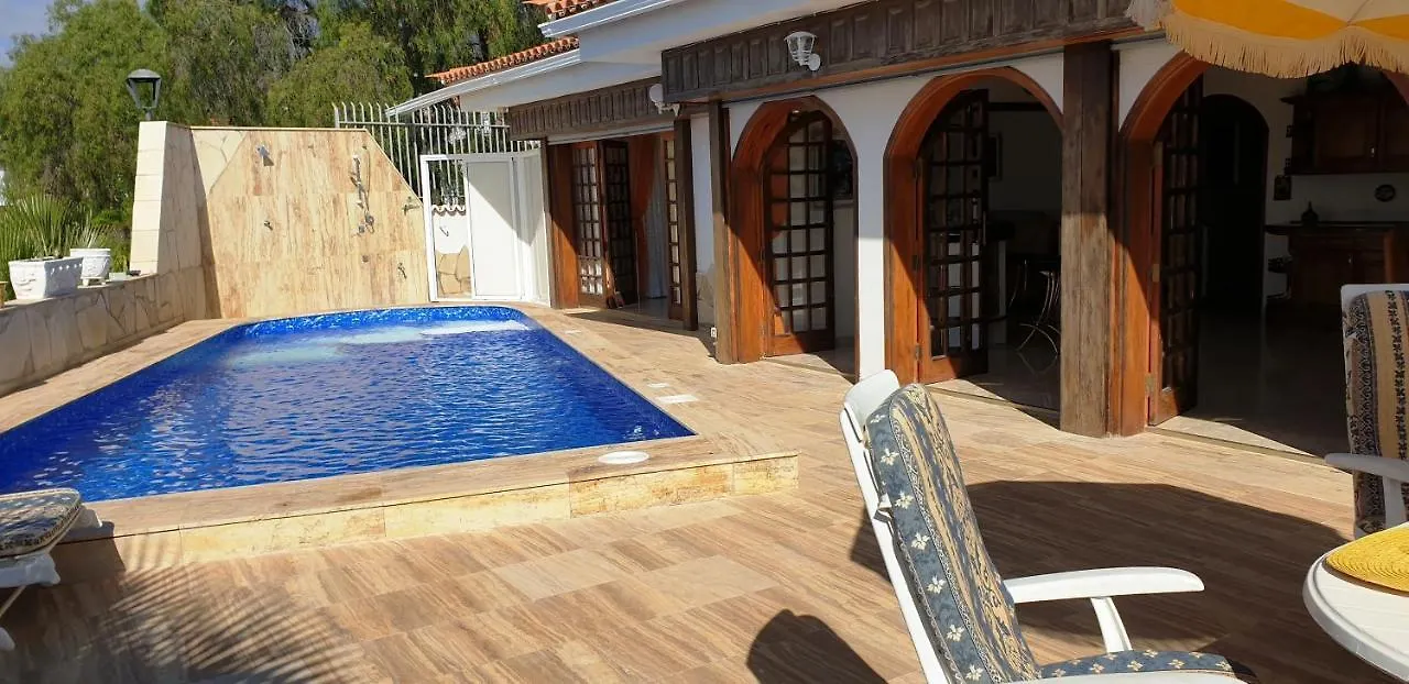 فيلا Sunny House With Private Pool And Sea View أذيخي